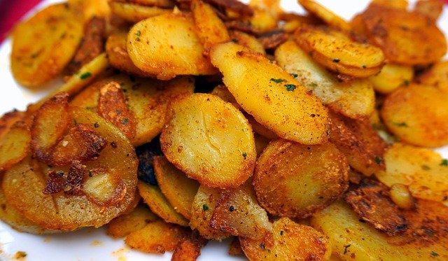 Bratkartoffeln mit Röstzwiebel-Öl